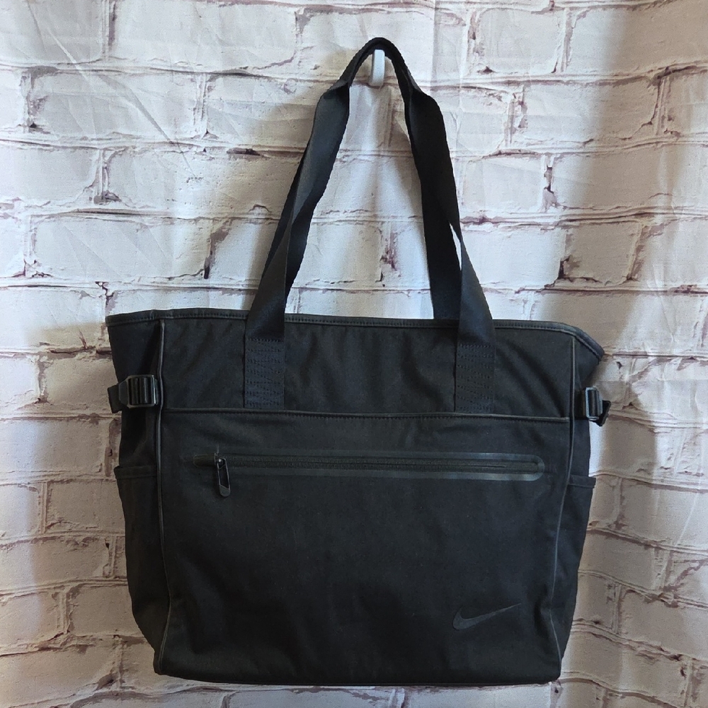 Nike Black Duffel Bag for Men